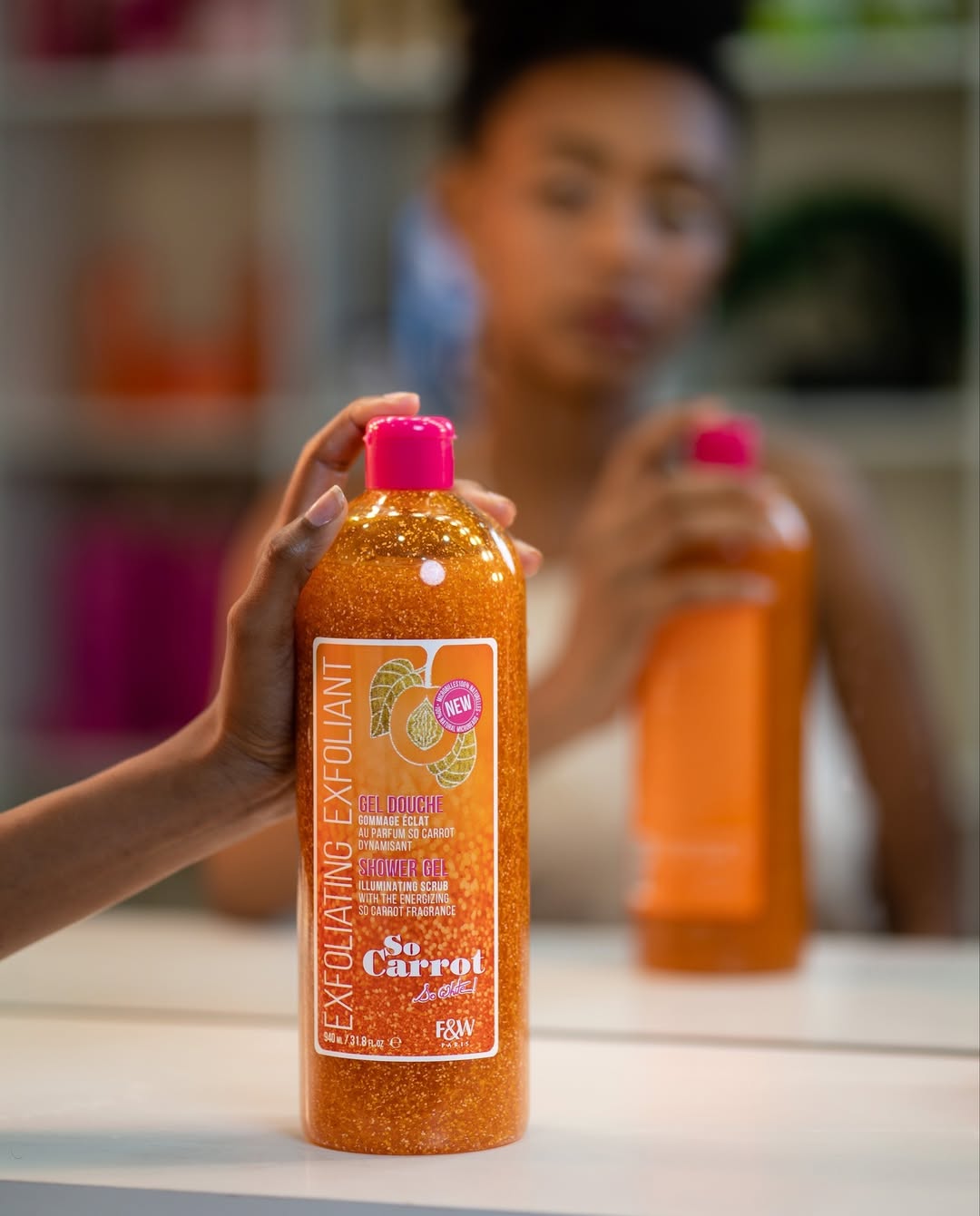 Fair & White So Carrot Exfoliating Shower Gel, 940Ml