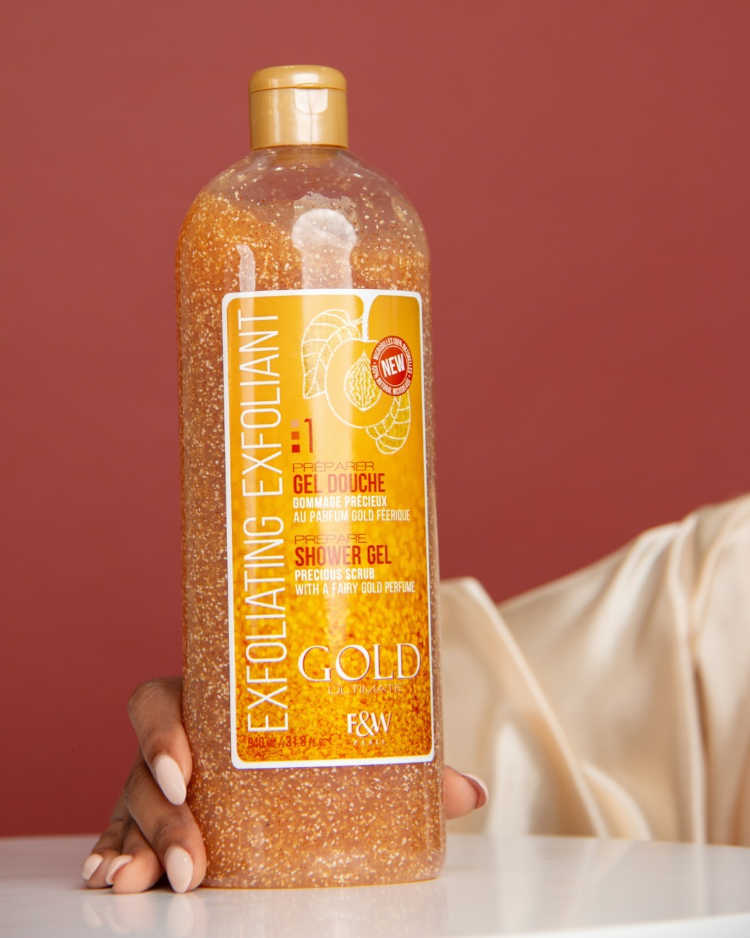 Fair & White 1: Gold Exfoliating Shower Gel Scrub, 940ml